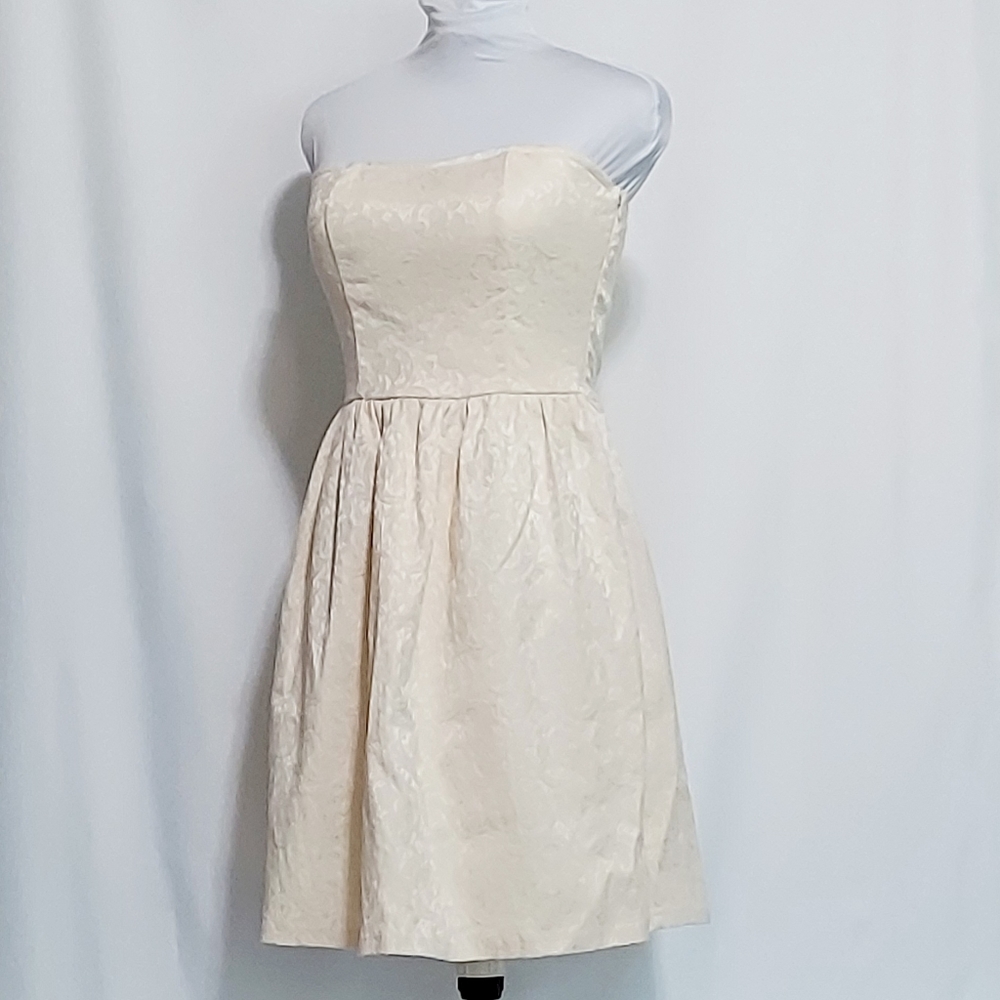 Beautiful Rachael & Chloe Dress - Picture 4 of 6